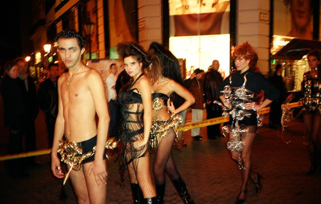 ´Oh My Way´ - utcai bemutató, 2002 Budapest Őszi Fesztivál