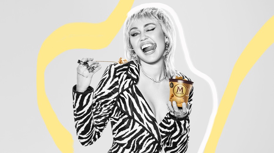Készen állsz egy exkluzív Miley Cyrus koncertre? Az énekesnő ezúttal a Magnummal közös kampányában villantja meg sokszínűségét!