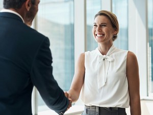 „A nők ma már dolgozhatnak, megvalósult a nemek egyenjogúsága!” – Egy gyakran hangoztatott közhely, csak kár, hogy nem igaz