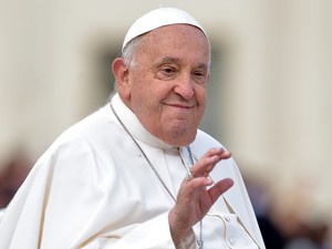 Gyászol a világ, 88 éves korában elhunyt Ferenc pápa