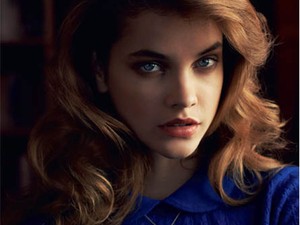 Palvin Barbi a német Vogue előkelő divatanyagában