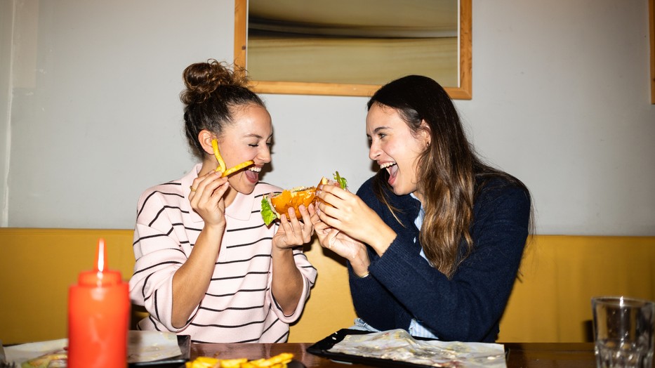 A következő szokások olyan károsak lehetnek, mint a dihányzás