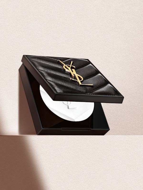 All Hours Hyper Finish púder (Universal) YSL BEAUTY 31 800 Ft