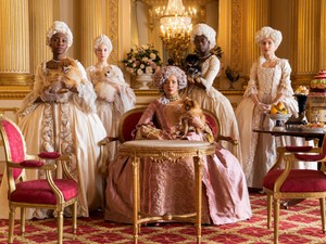 Kvíz: Te kitalálod, hány évesek valójában a Bridgerton színészei?