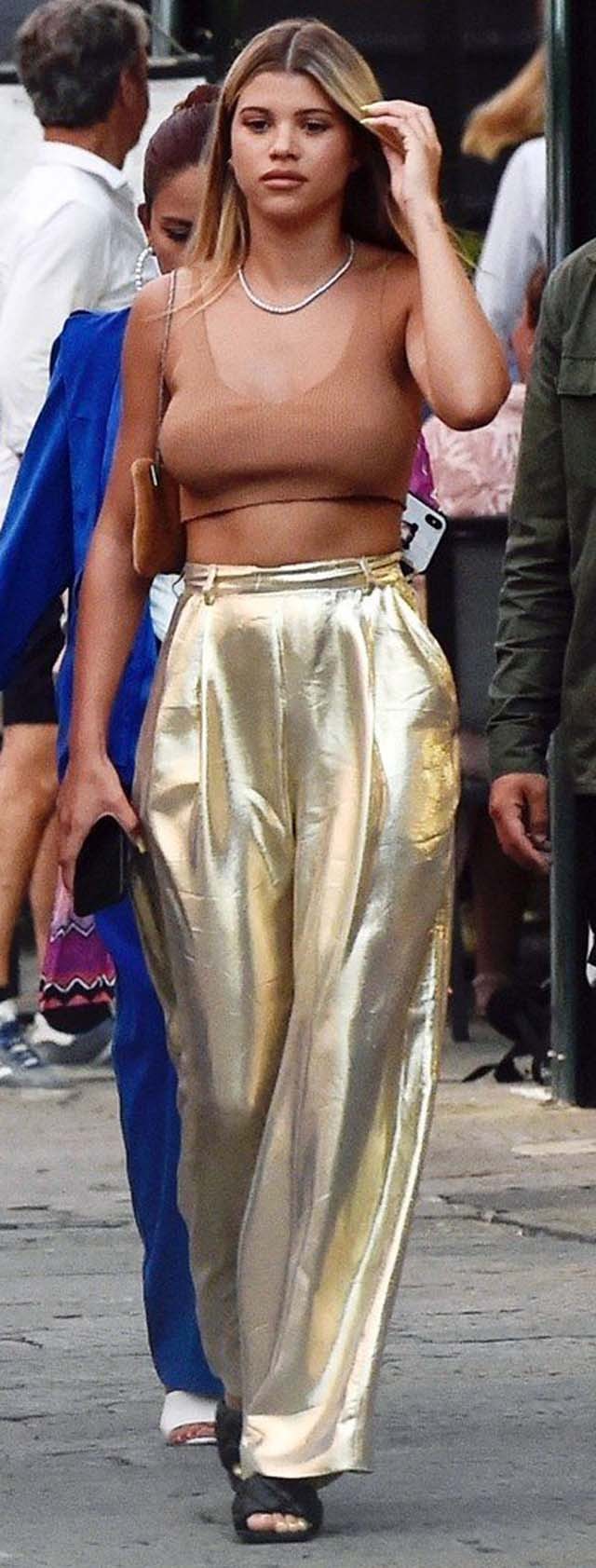 Sofia Richie annyiszor villantott pár nap alatt, hogy Kardashianékat is lekörözte