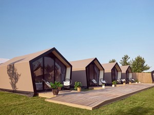 Elképesztő luxus: Így néz ki a Sziget legdrágább szállása, ahol klíma és privát fürdő várja a fesztiválozókat