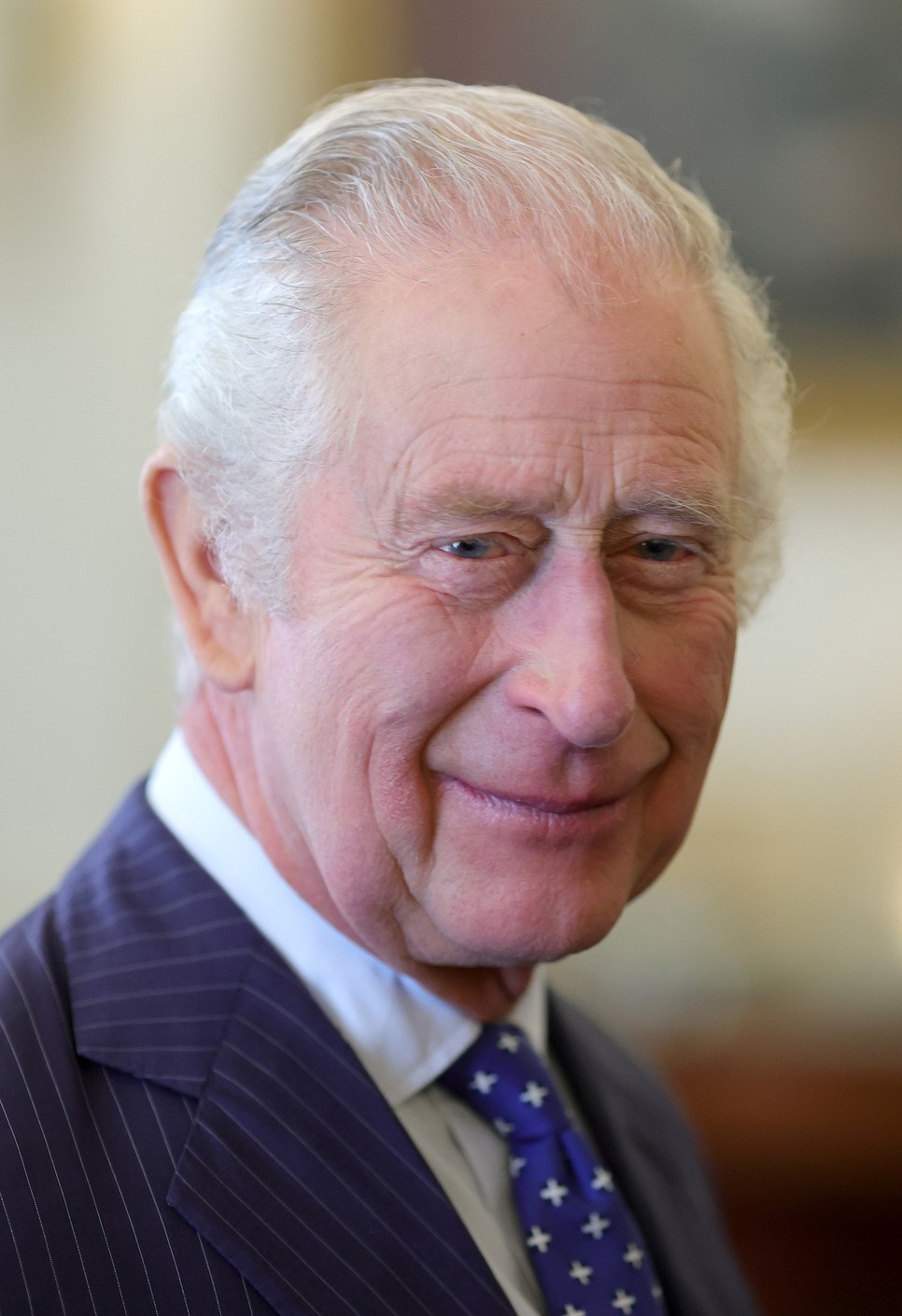 Károly királyt május 6-án koronázzák meg