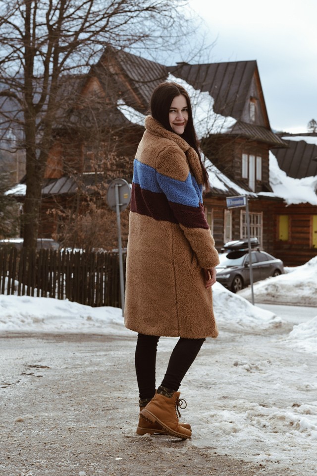 Az olyan kabátok miatt sajnáljuk, hogy vége a télnek, mint amilyet ma Norina viselt