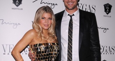 Fergie diszkógömbnek öltözött