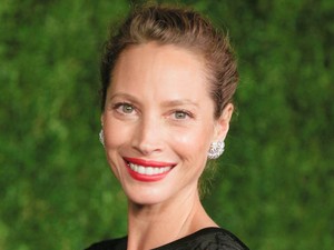 47 éves és még mindig elképesztően gyönyörű Christy Turlington, na és az alakja!