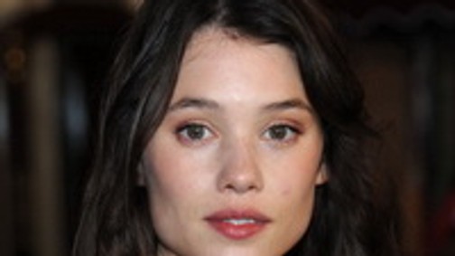 Bemutatjuk Keira trónbitorlóját