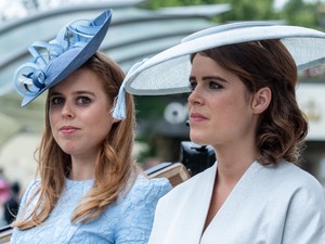 Egy egész világ előtt alázták porrá Beatrix és Eugénia hercegnőt, erre még sosem volt példa