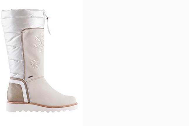 Viselj egész télen divatos csizmákat