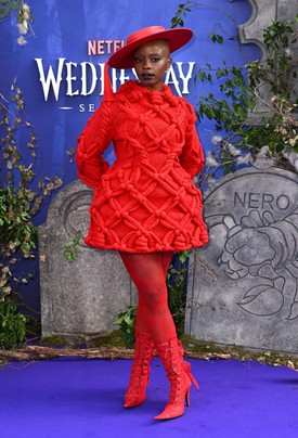 Az egyik legnagyobb meglepetést számunkra a szintén 16 éves Bianca Barclay-t alakító színésznő, Joy Sunday valódi életkora okozta: áprilisban töltötte be a 30-at. (1995. április 17.)