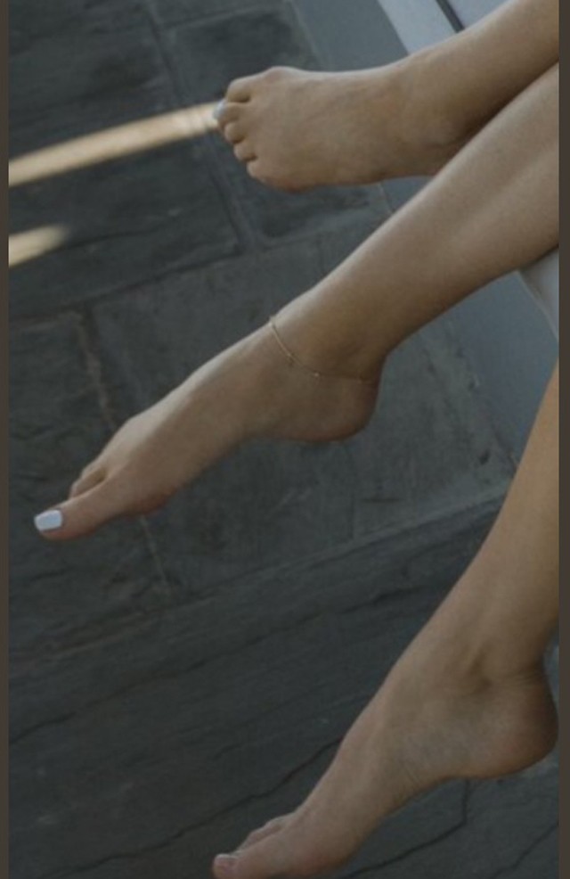 Mi az ott? Kylie Jenner lábujjára nincsenek szavak!