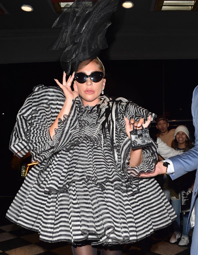 Lady Gaga egy Marc Jacobs kreációban