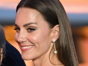 Kate Middleton istennő a Top Gun filmpremierjén