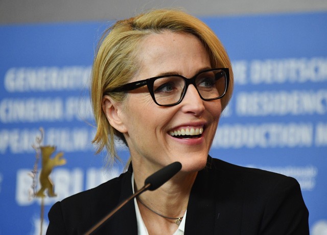 Gillian Anderson szemüvegben