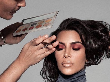 Szerezz be egy menő szemhéjpúder palettát a GLAMOUR-napokon