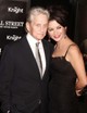 Catherine Zeta-Jones és Michael Douglas 13 év elteltével egy rövid időre szakított egymással. Külön költöztek, ám végül adtak újabb esélyt a kapcsolatuknak, rendezték problémáikat.