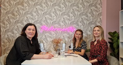 Főszerkesztőnk, Maróy Krisztina a Púdermentes podcastban beszélgetett Viszkok Fruzsival és Havasi Virággal