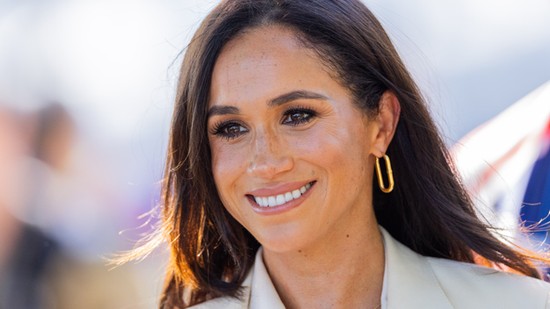 Szakértő elemezte Meghan Markle gyakran kritizált gesztusát: tényleg ezzel nyomja el Harry herceget?