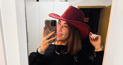 Deák Becca egy igazán vagány szettel zárja a hetet