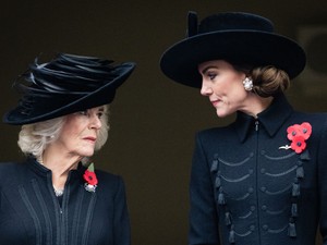 Katalin hercegné és Kamilla királyné egymás klónjainak öltöztek, a végeredmény zseniális!