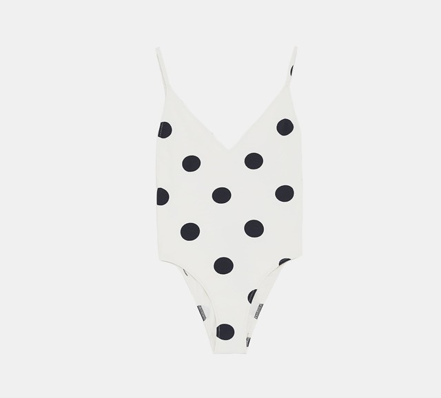 Milyen fürdőruhát viselsz idén? Megmutatjuk a sztárok kedvenceit!