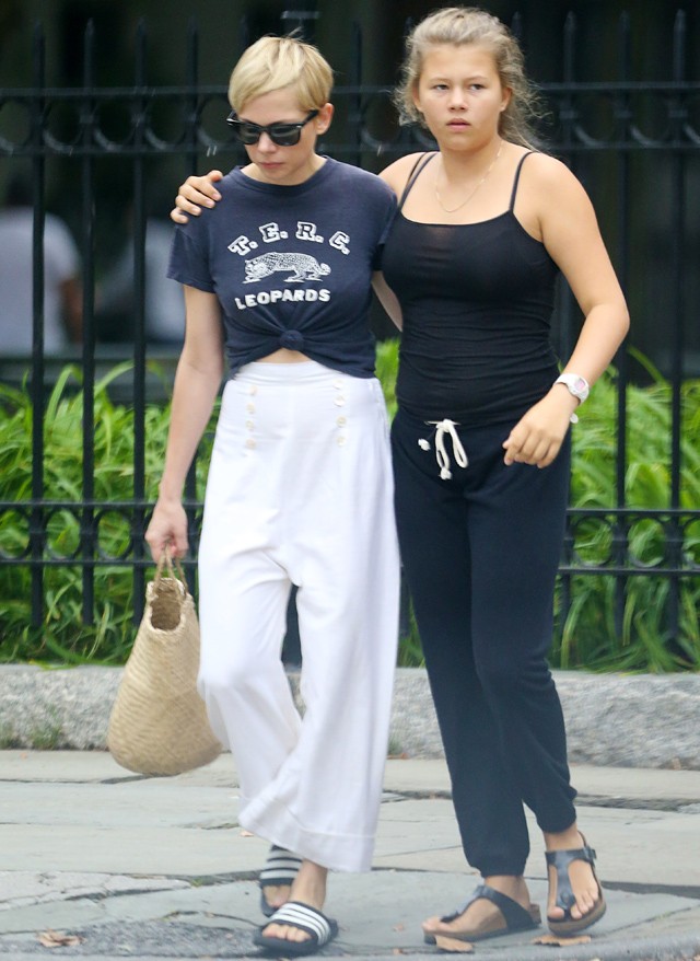 Michelle Williams és kislánya, Matilda Rose