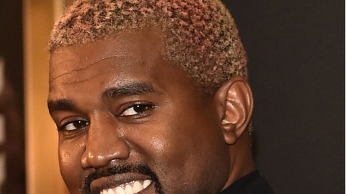 Kanye West legendás órát villantott, csak egy fél ház ára