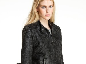 Motoros sikk - Bőrdzseki, bokacsizma kedvezménnyel a GLAMOUR-napokon