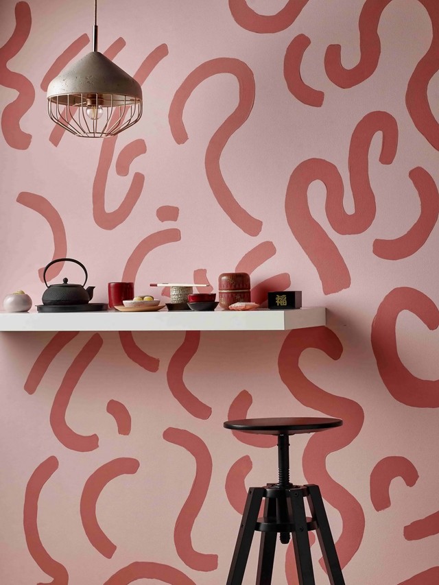 Megunhatatlan DIY megoldások - egyedi minták rendhagyó festőeszközökkel a falakra