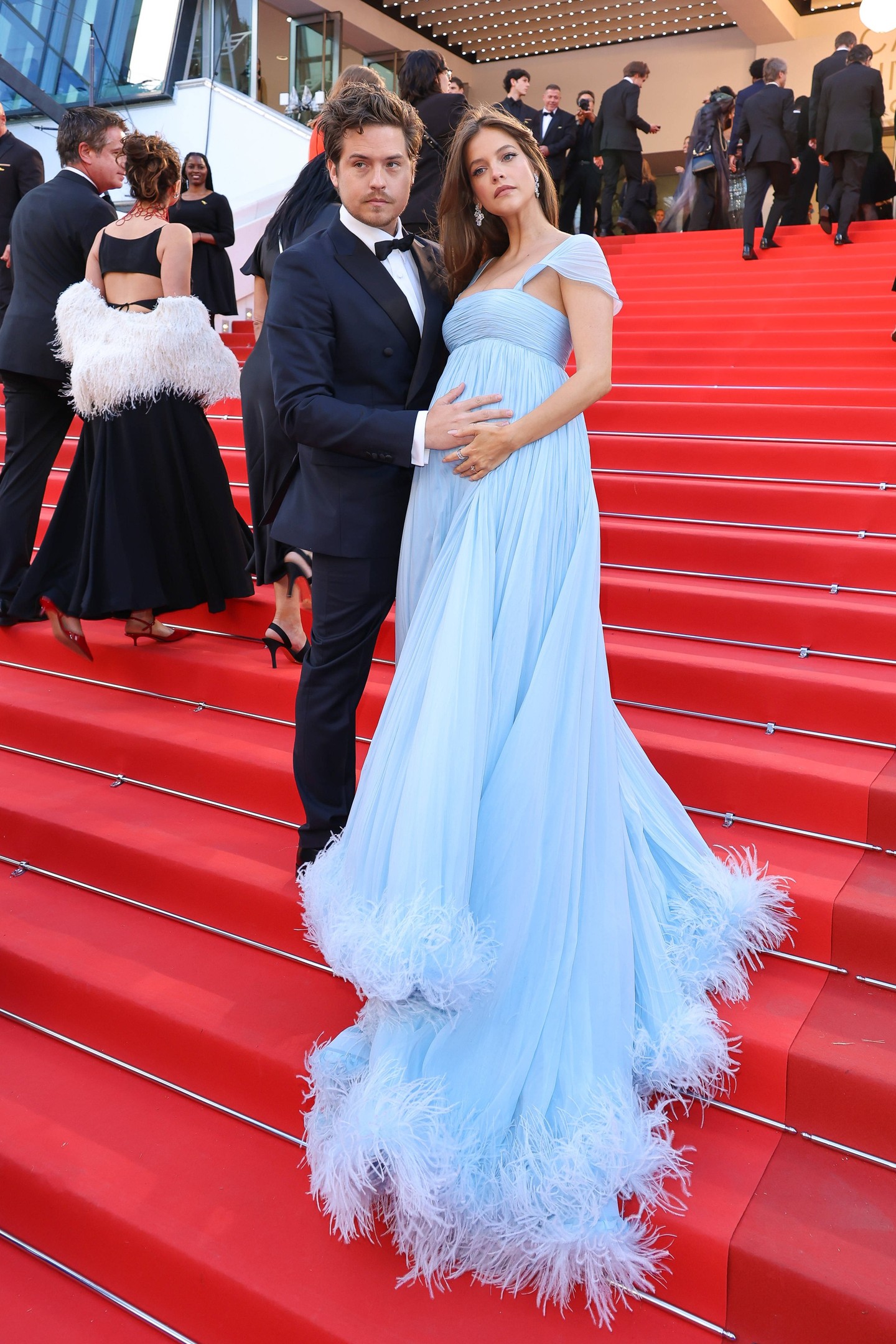 Palvin Barbara és Dylan Sprouse a 79. cannes-i filmfesztiválon rántották le a leplet a nagy babavárásról