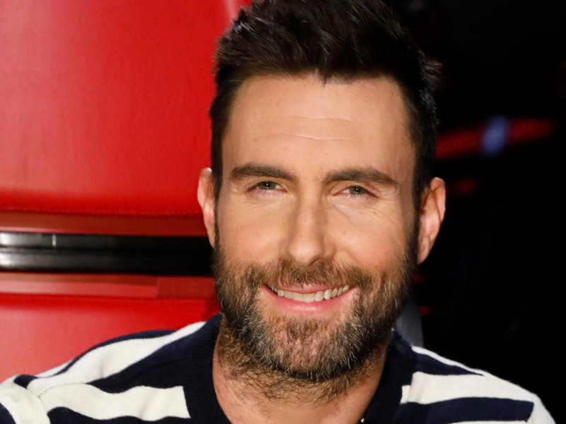 Mi történt Adam Levine arcával? A Maroon 5 énekesére szinte rá sem lehet ismerni