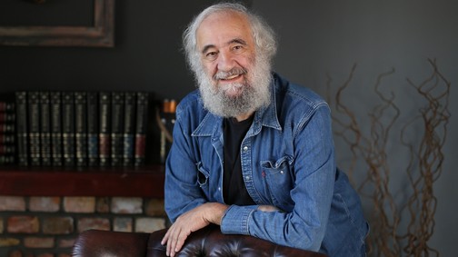 Mérő László: „A mesterséges intelligencia mindent elintéz helyettünk – és ez veszélyesebb, mint hinnénk”