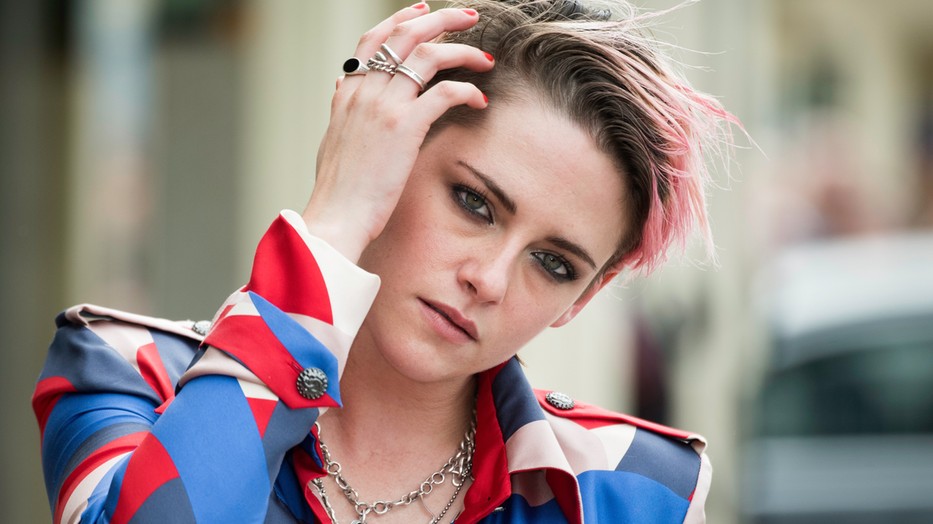 Kristen Stewart új frizurával és hatalmas sikerrel zárta a velencei filmfesztivált