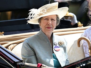 Anna hercegnő új frizurája valami álomszép: évtizedek óta először változtatott a megjelenésén