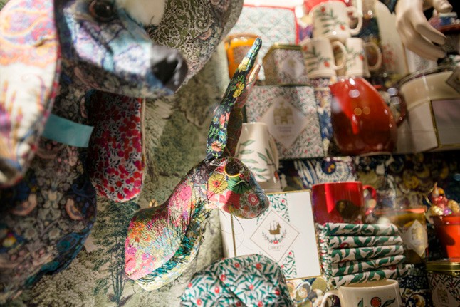 Kirakatban a karácsony