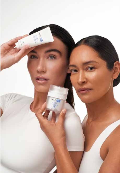Az IMAGE MD longevity bőrápolási termékei a modern skincare és a sejtszintű regeneráció erejével támogatják a fiatalos, ragyogó megjelenést