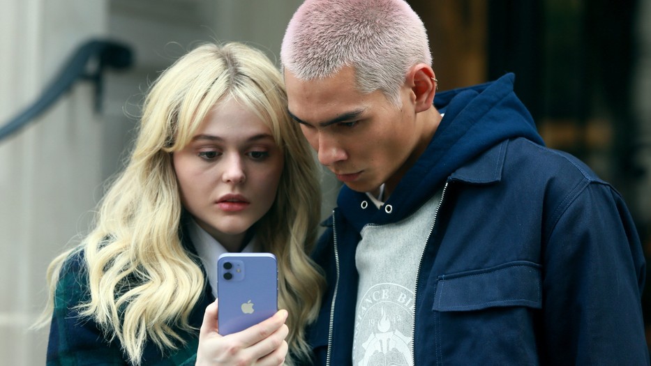 A közösségi média lehet áldás és átok is, attól függ, milyen szokások mentén használja és értelmezi valaki az ott tapasztaltakat