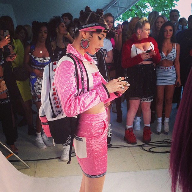 Brutális street style szett a londoni Fashion Weekről.