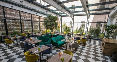 Próbáld ki otthonról az új budapesti éttermet: MONÉ RESTAURANT & BAR