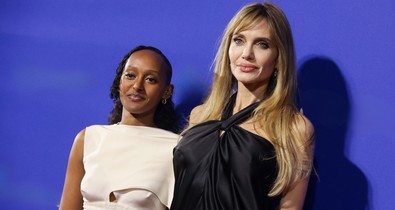 Angelina Jolie és Brad Pitt lánya elképesztően intim beszédet mondott anyák napjára, szavaitól a te szemed is könnybe lábad