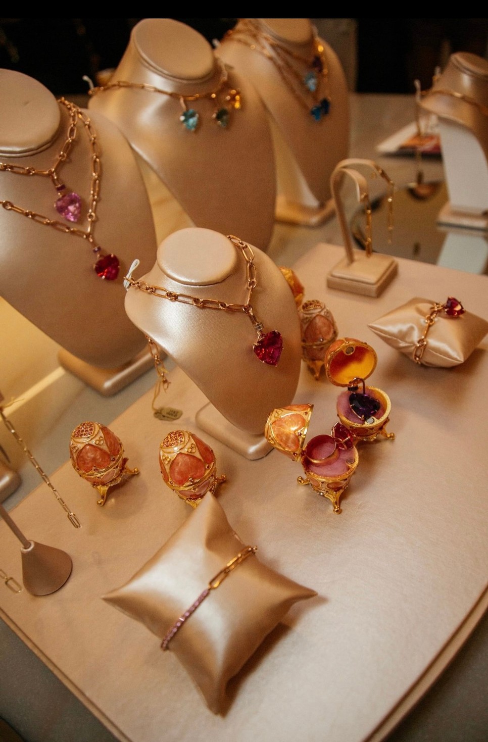 Heart of Stone féldrágakövek a Miami Swim Weeken