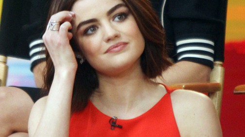 Új hajszín, de még milyen! Elképesztően szexi lett a Pretty Little Liars sztárjának új frizurája