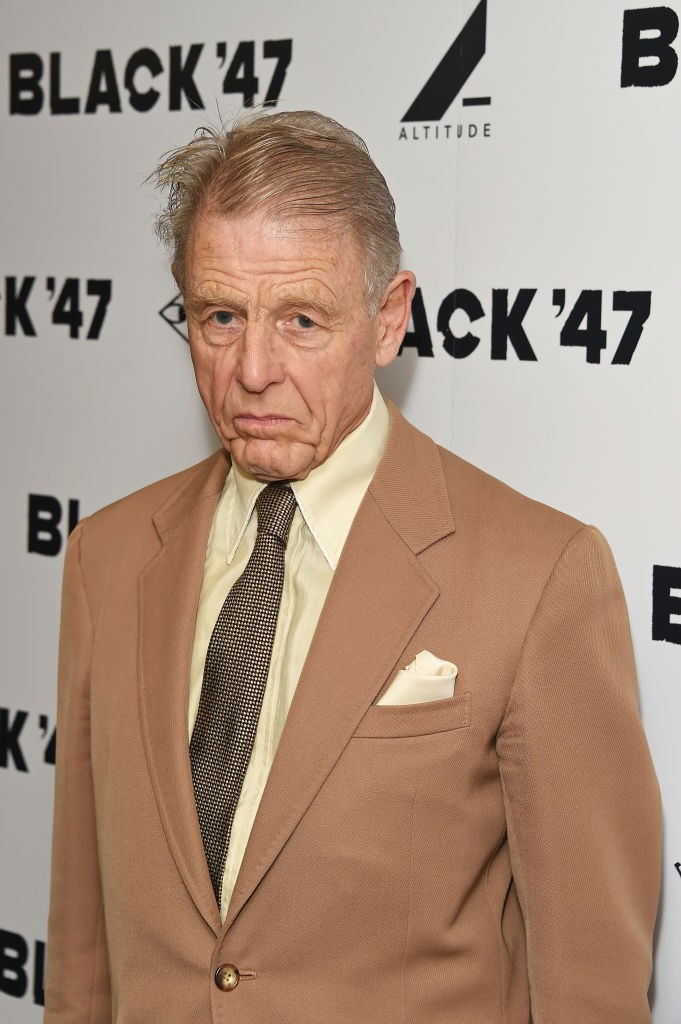 Edward Fox a Black ’47 című film gálavetítésén, Londonban, 2018. szeptember 26-án. Fia, Freddie Fox szereplőként tűnik fel az akciófilmben. Foxnak egyébként három gyermeke van, közülük kettő, Emma és Freddie szintén a színészi pályát választották.