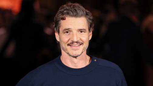 Pedro Pascal megszabadult ikonikus bajszától, hirtelen rá sem ismertünk az Oscar-gálán