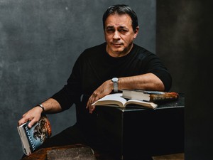 Bán Mór: „A múlt elől nincs menekvés” - interjú a Hunyadi írójával