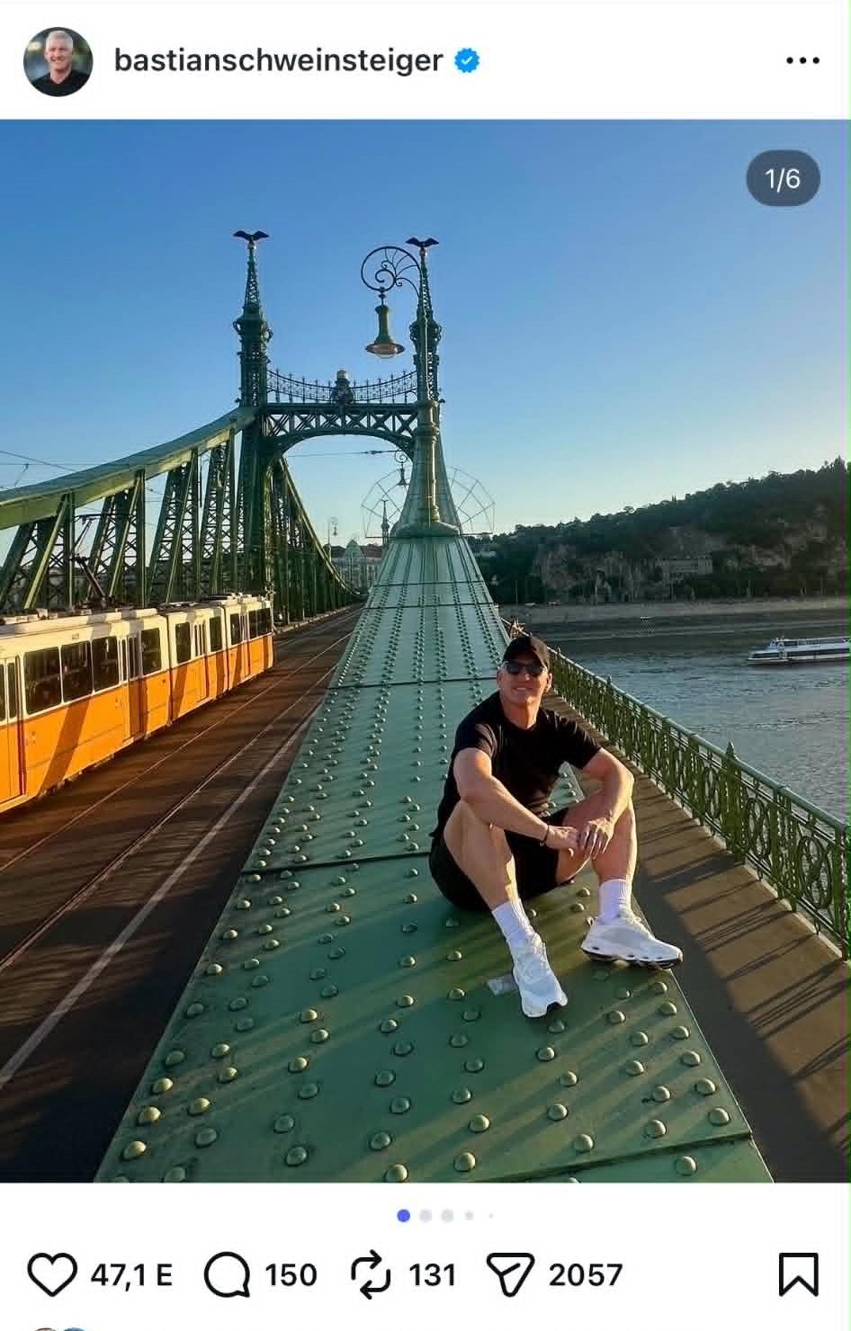 Bastian Schweinsteiger világbajnok német válogatott labdarúgó nemcsak a meccset nézte meg, hanem Budapest látványosságait is